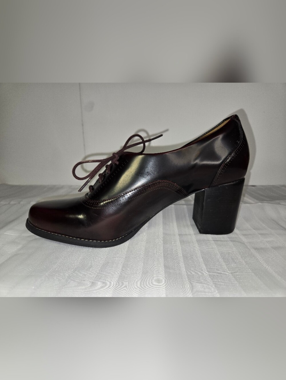 Clarks Burgundy Leather Lace-Up Heeled Oxfords - Picture 3 of 4